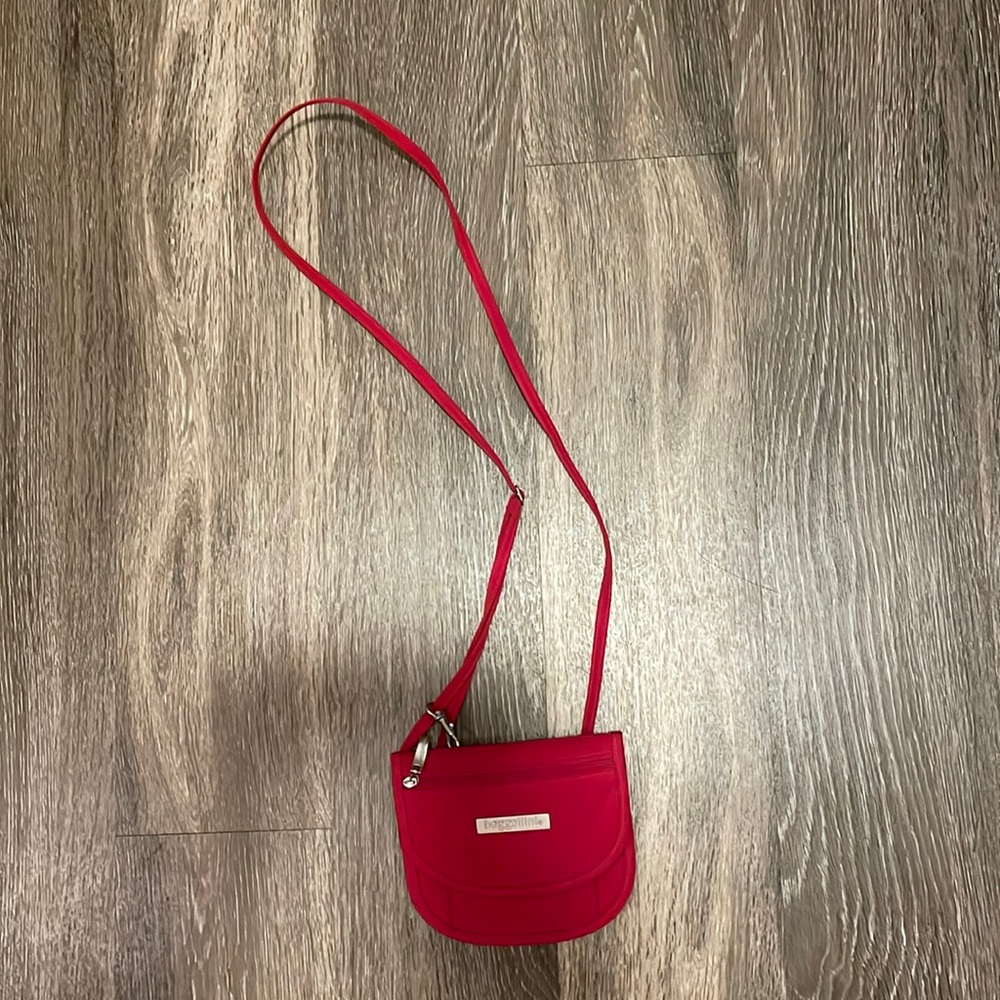 Great condition! Baggallini red mini/small Red crossbody bag